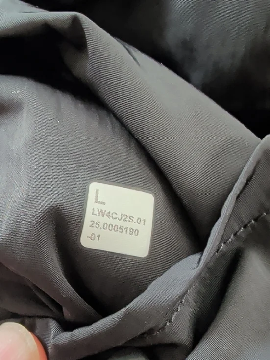 Lululemon Cropped Utility Windbreaker Jacket Black EUC - Picture 8 of 8